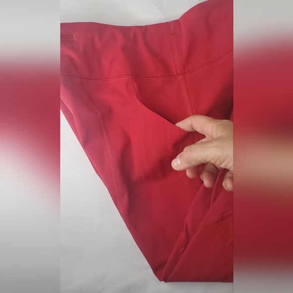 Lululemon Size 6 - Athletic Red Cropped Leggings Side Pockets - Picture 9 of 11